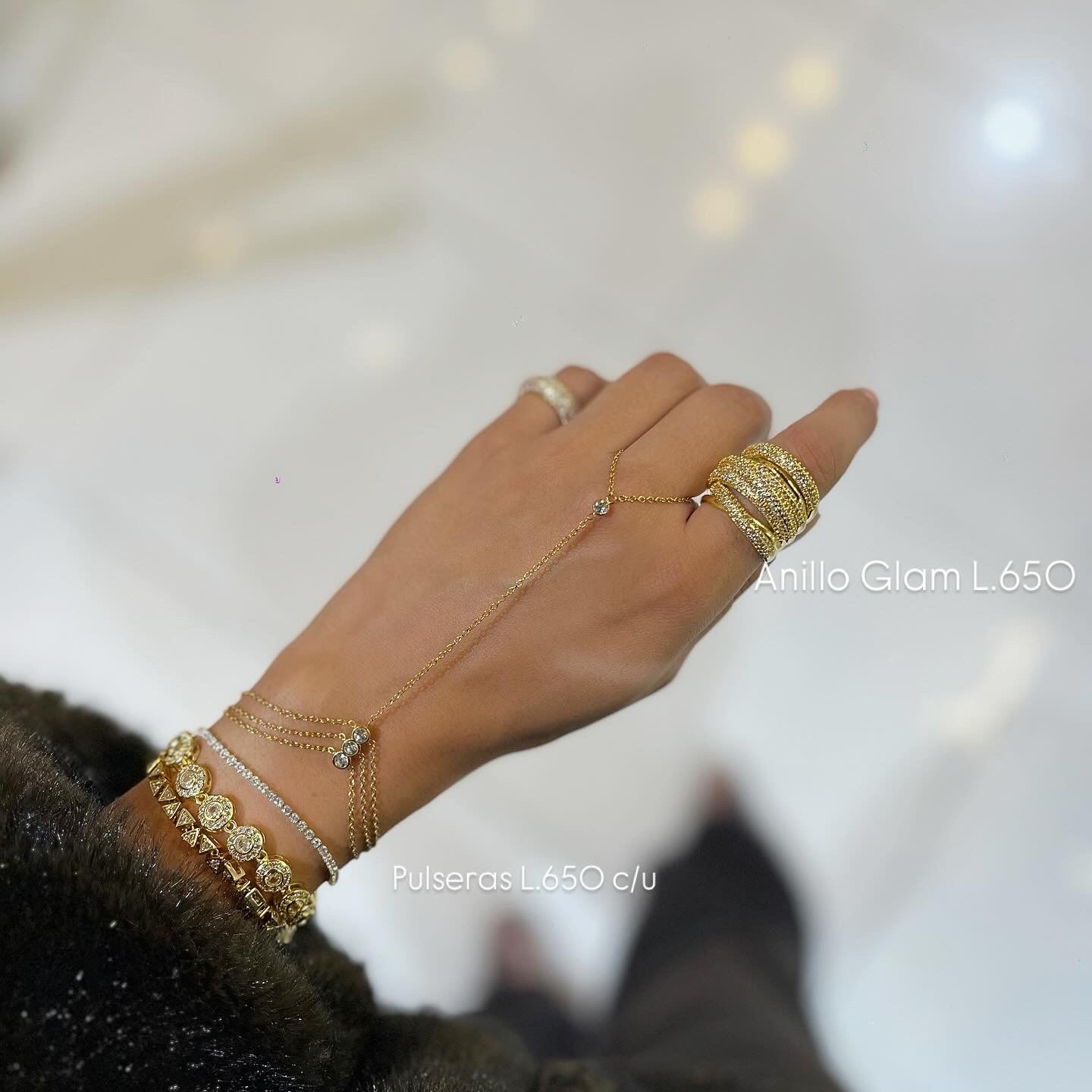 Hand chain (pulsera de mano)